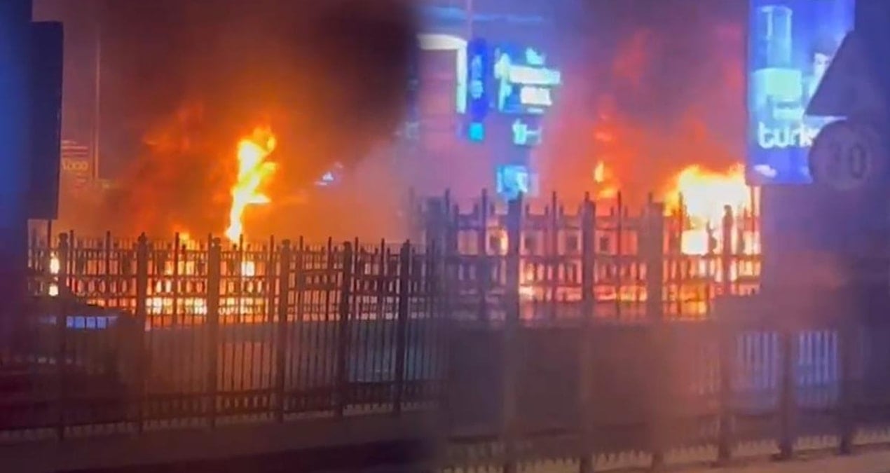 sislide korkunc anlar otobuste yangin cikti cFRUxdi6