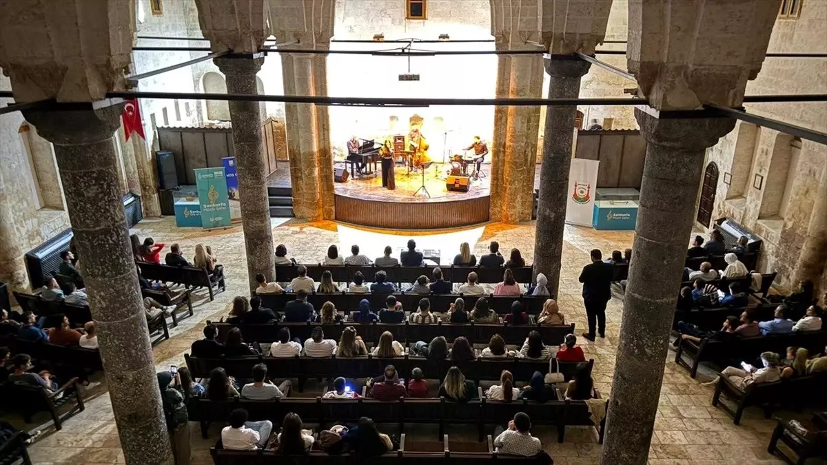 sanliurfada caz ve anadolu ezgileri bulustu Gdi1sntm.jpg